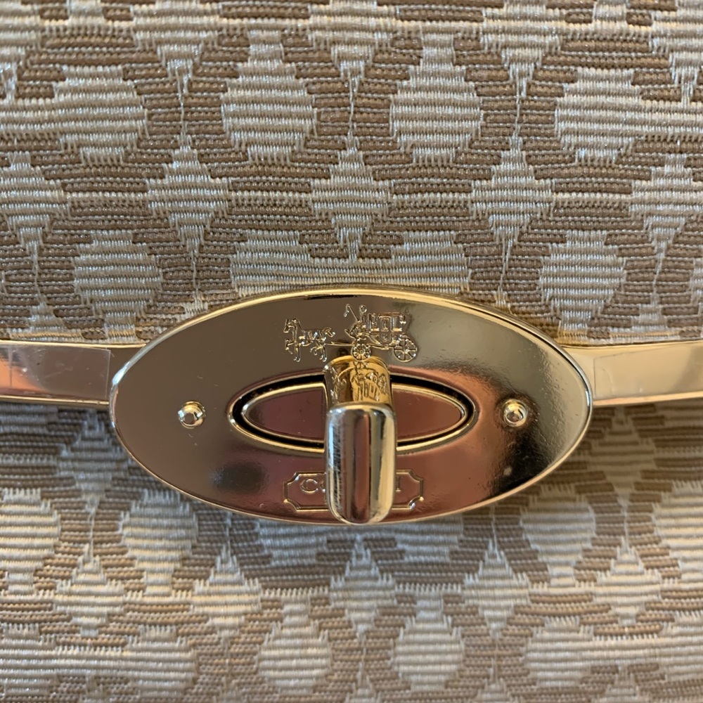 Coach Handbag - Picture 3 of 8